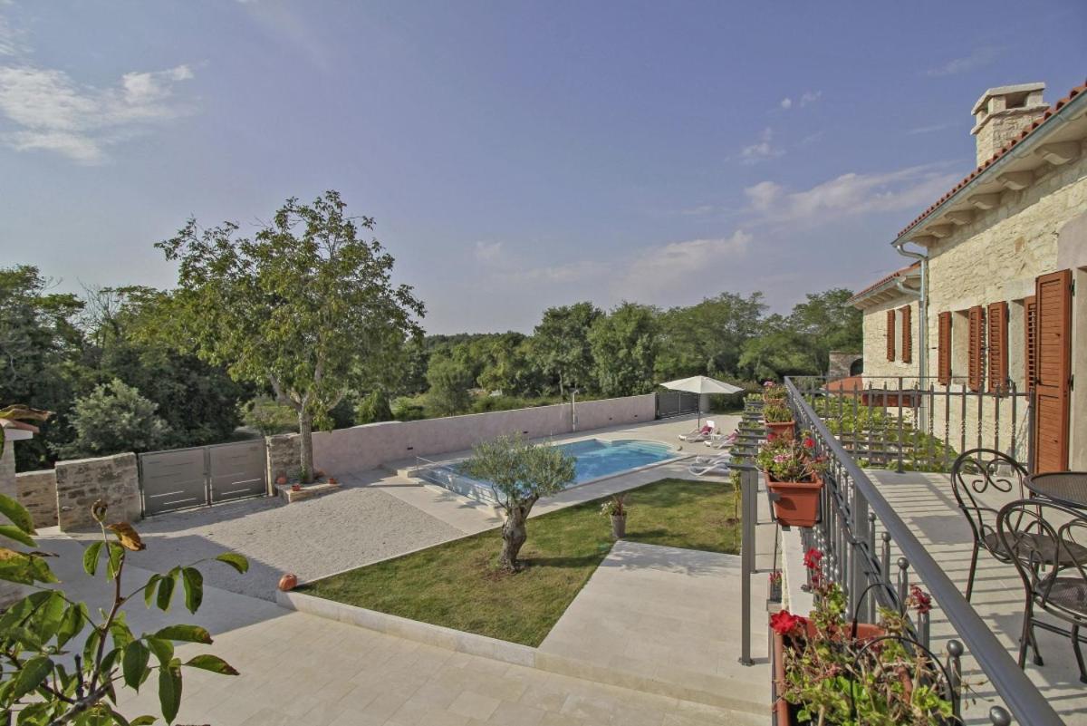 Villa Marija In Pekici Svetvincenat Bagian luar foto