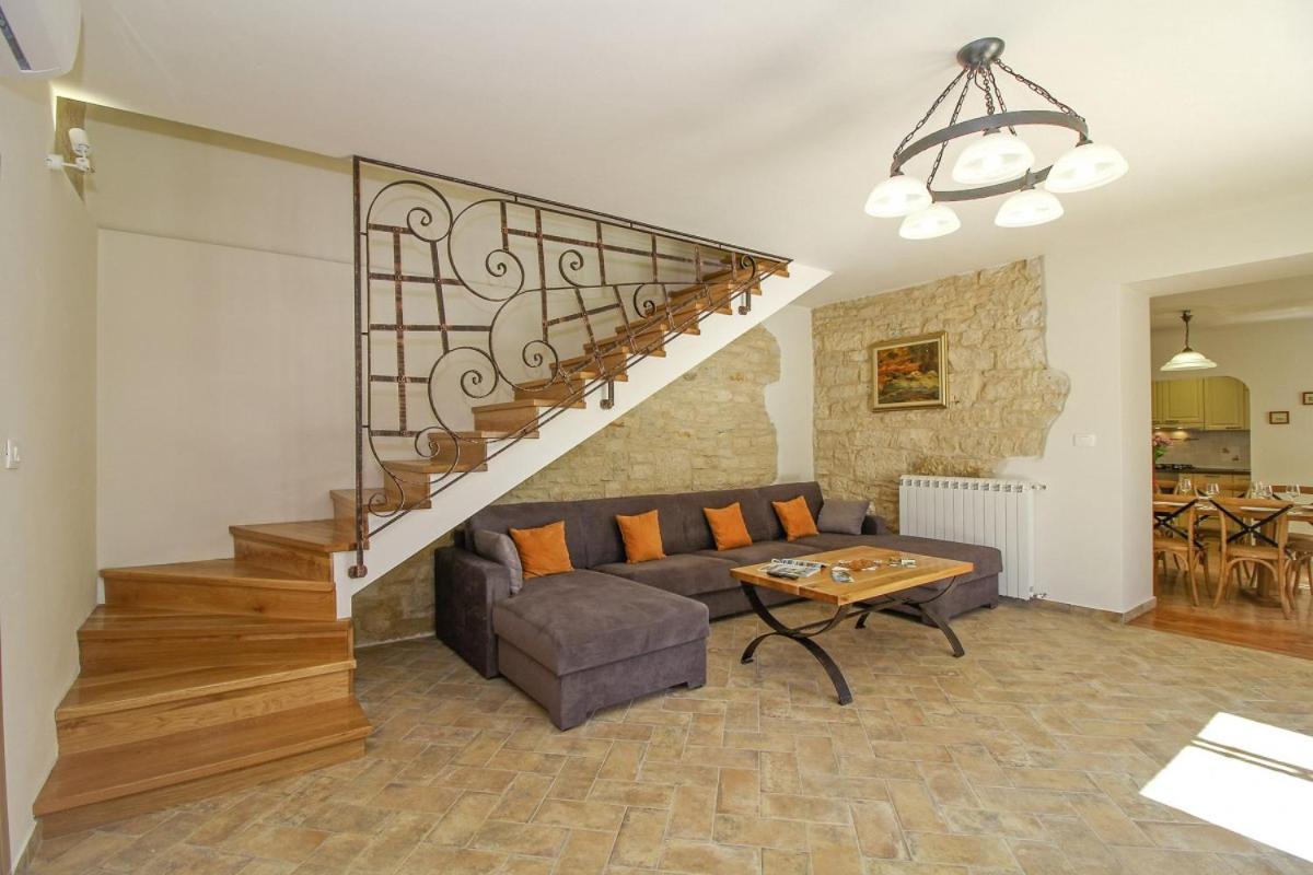Villa Marija In Pekici Svetvincenat Bagian luar foto