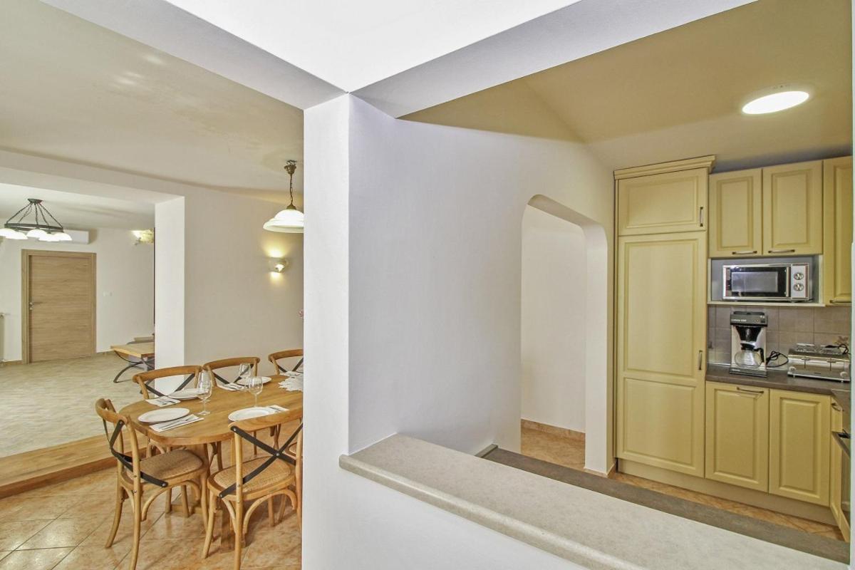 Villa Marija In Pekici Svetvincenat Bagian luar foto
