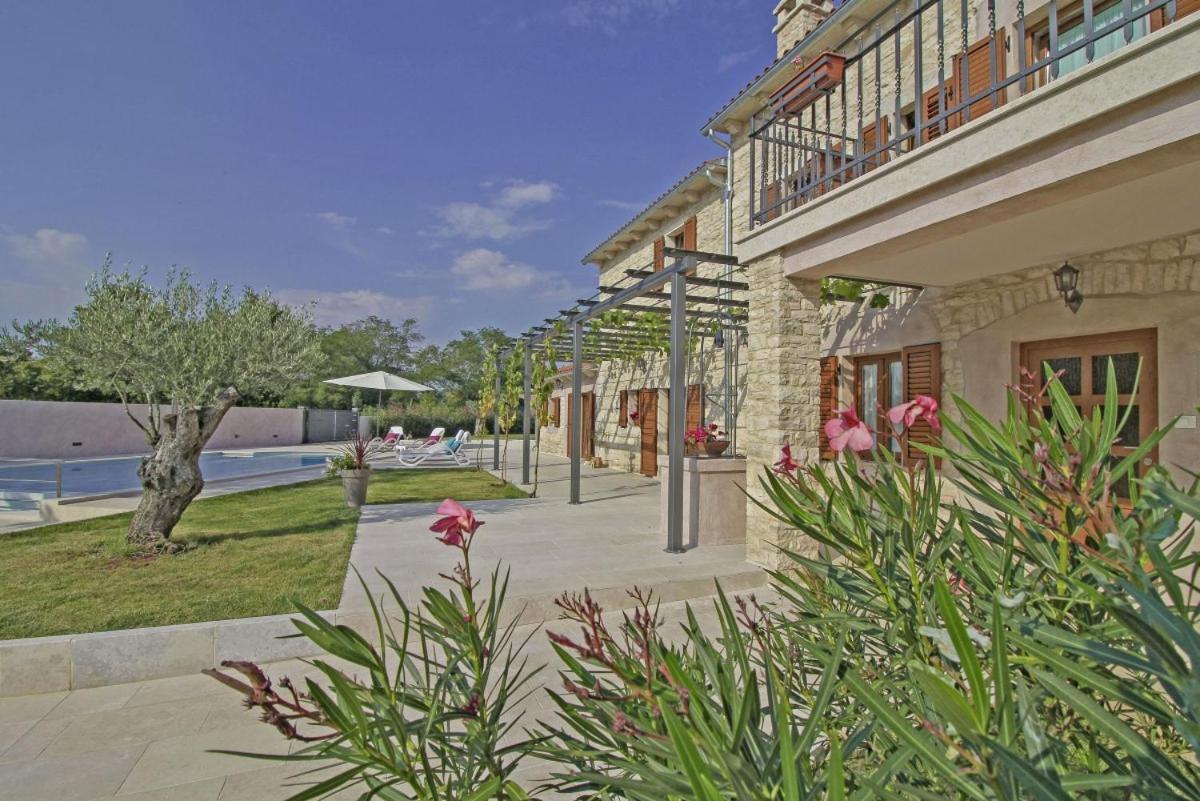 Villa Marija In Pekici Svetvincenat Bagian luar foto