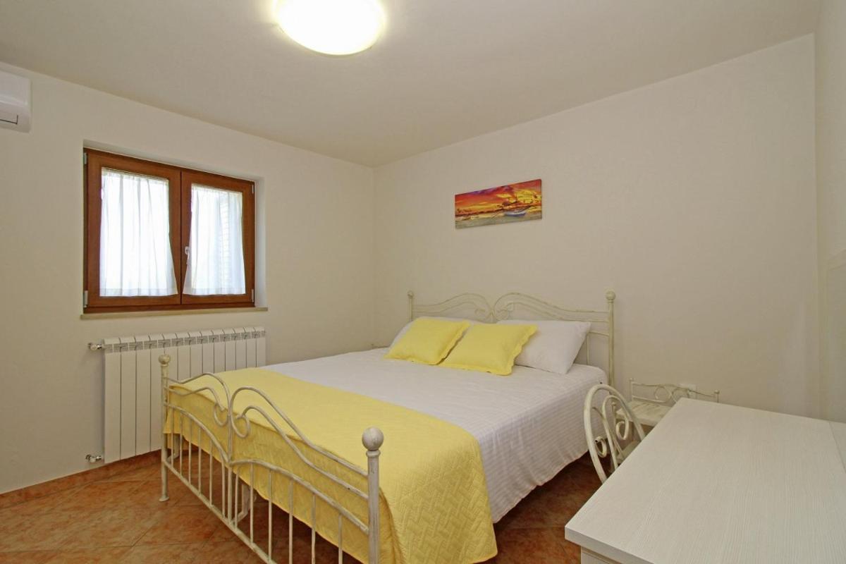 Villa Marija In Pekici Svetvincenat Bagian luar foto