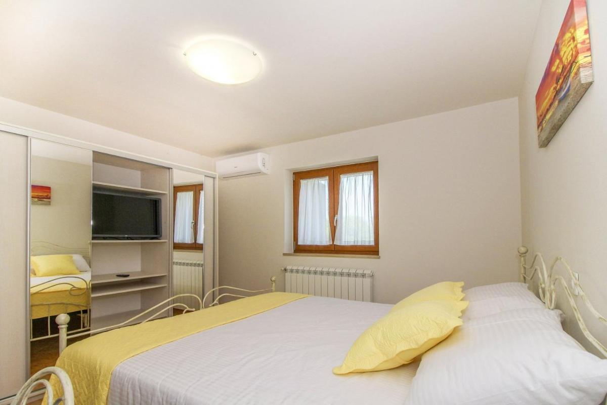 Villa Marija In Pekici Svetvincenat Bagian luar foto